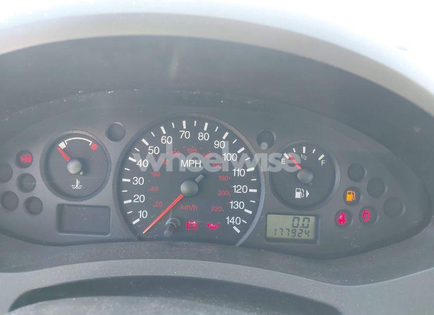 Photo 7 of 2005 Ford Focus ZX5 (VIN 3FAFP37N25R117732)