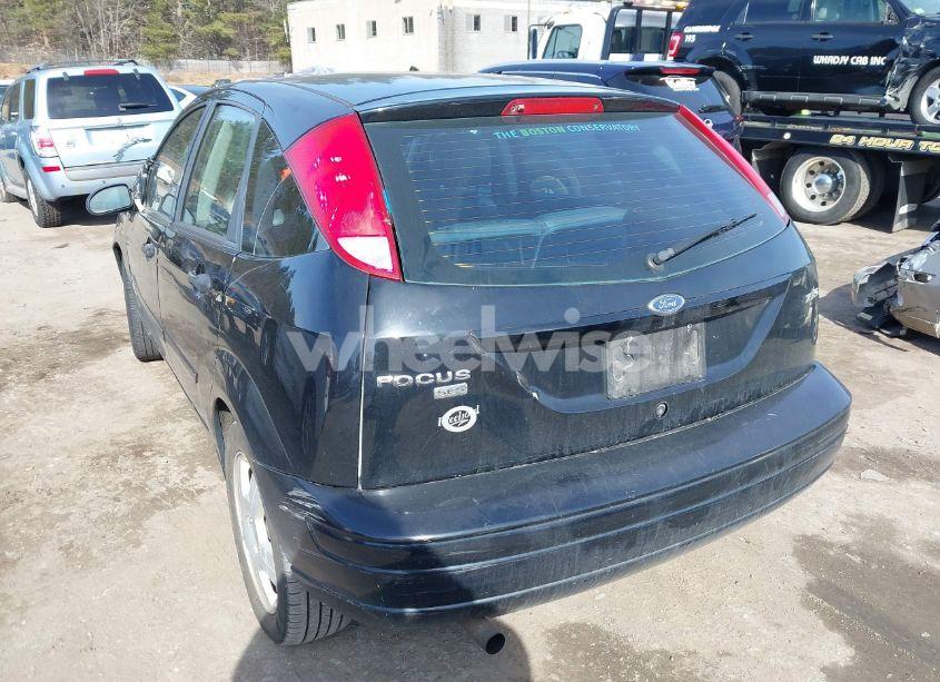 Photo 3 of 2005 Ford Focus ZX5 (VIN 3FAFP37N35R123622)