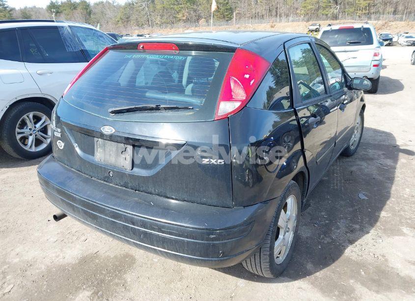 Photo 4 of 2005 Ford Focus ZX5 (VIN 3FAFP37N35R123622)