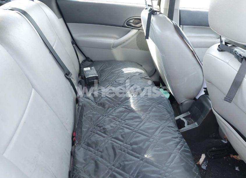 Photo 8 of 2005 Ford Focus ZX5 (VIN 3FAFP37N35R123622)