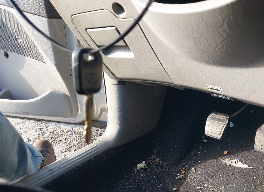 Photo 11 of 2005 Ford Focus ZX5 (VIN 3FAFP37N35R132580)