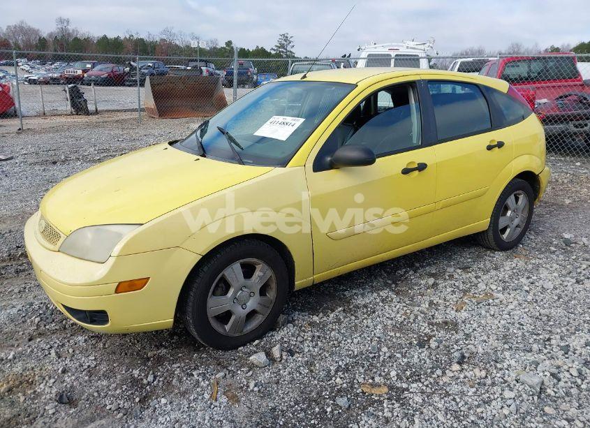Photo 2 of 2005 Ford Focus ZX5 (VIN 3FAFP37N55R113173)