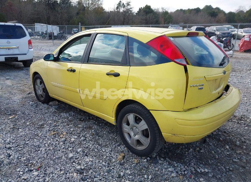Photo 3 of 2005 Ford Focus ZX5 (VIN 3FAFP37N55R113173)