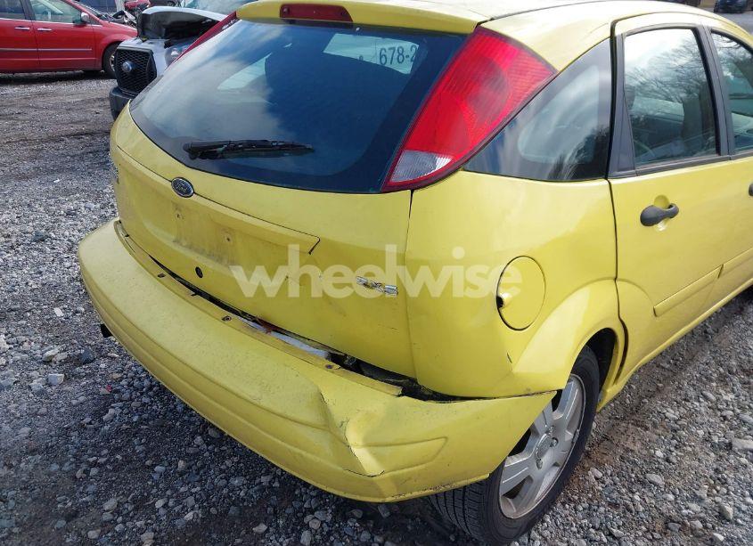 Photo 6 of 2005 Ford Focus ZX5 (VIN 3FAFP37N55R113173)