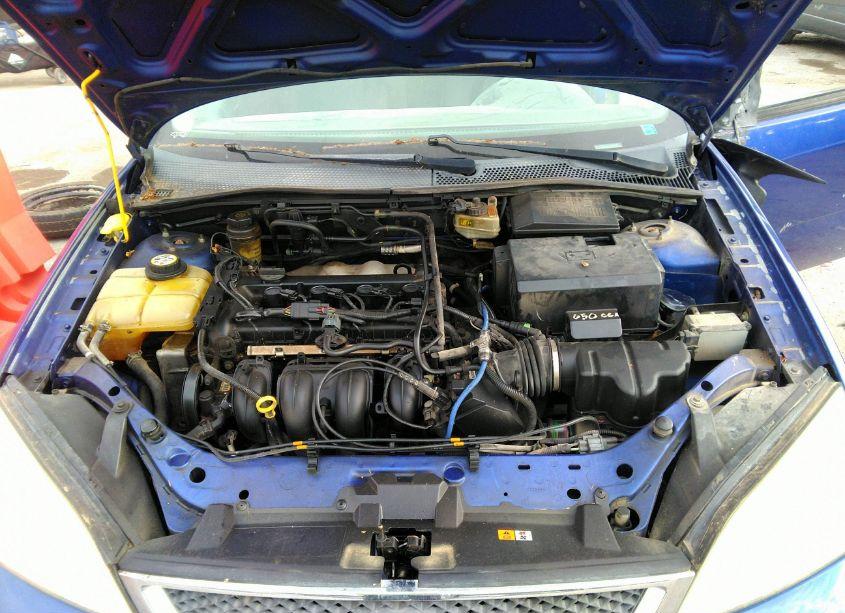 Photo 10 of 2005 Ford Focus ZX5 (VIN 3FAFP37N55R151731)