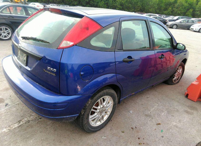 Photo 4 of 2005 Ford Focus ZX5 (VIN 3FAFP37N55R151731)