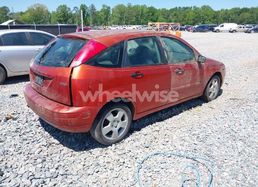 Photo 4 of 2005 Ford Focus ZX5 (VIN 3FAFP37N85R113281)