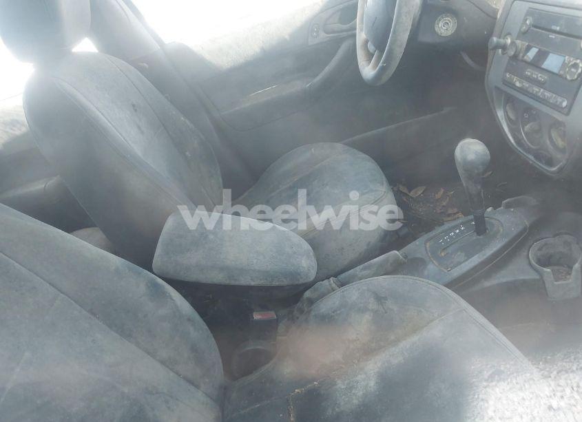 Photo 5 of 2005 Ford Focus ZX5 (VIN 3FAFP37N85R113281)