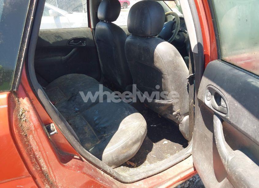 Photo 8 of 2005 Ford Focus ZX5 (VIN 3FAFP37N85R113281)