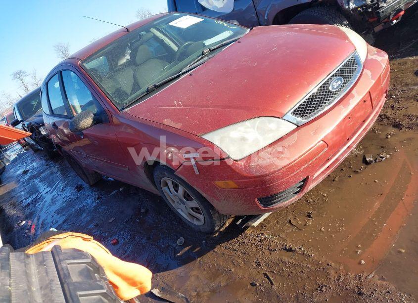 2005 Ford Focus ZX5 (VIN 3FAFP37N85R162061) main photo