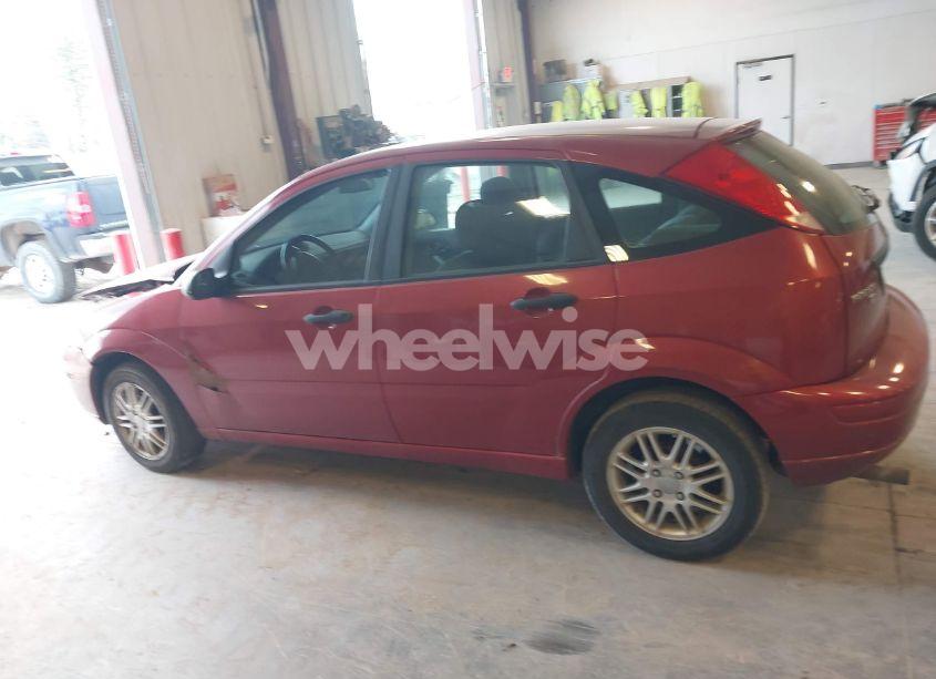 Photo 14 of 2005 Ford Focus ZX5 (VIN 3FAFP37NX5R109507)