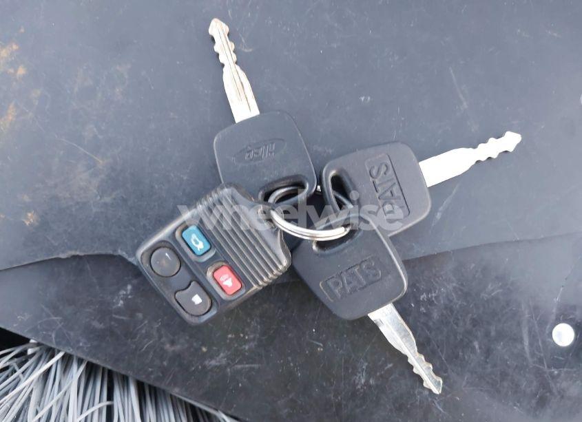 Photo 11 of 2004 Ford Focus ZX5 (VIN 3FAFP37Z24R115044)