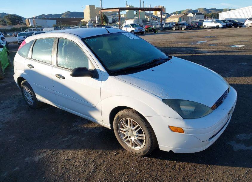 2004 Ford Focus ZX5 (VIN 3FAFP37Z74R128646) main photo