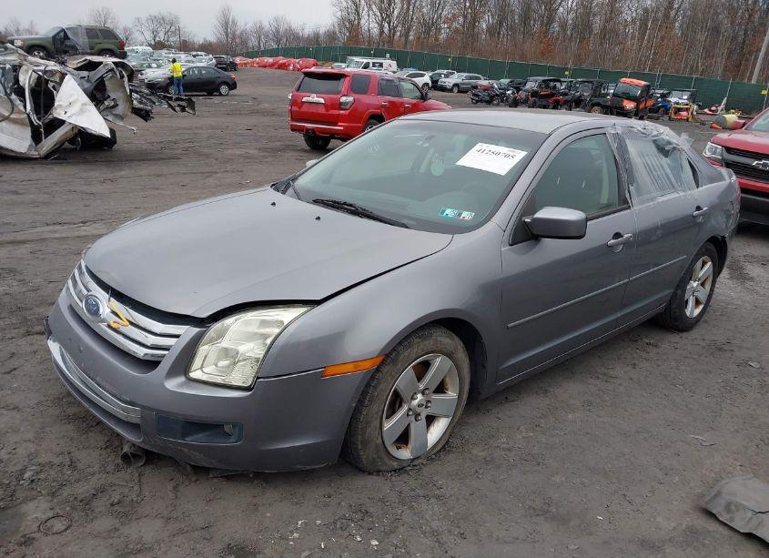 Photo 2 of 2007 Ford Fusion SE (VIN 3FAHP01167R217994)