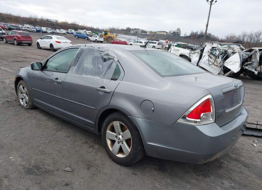Photo 3 of 2007 Ford Fusion SE (VIN 3FAHP01167R217994)