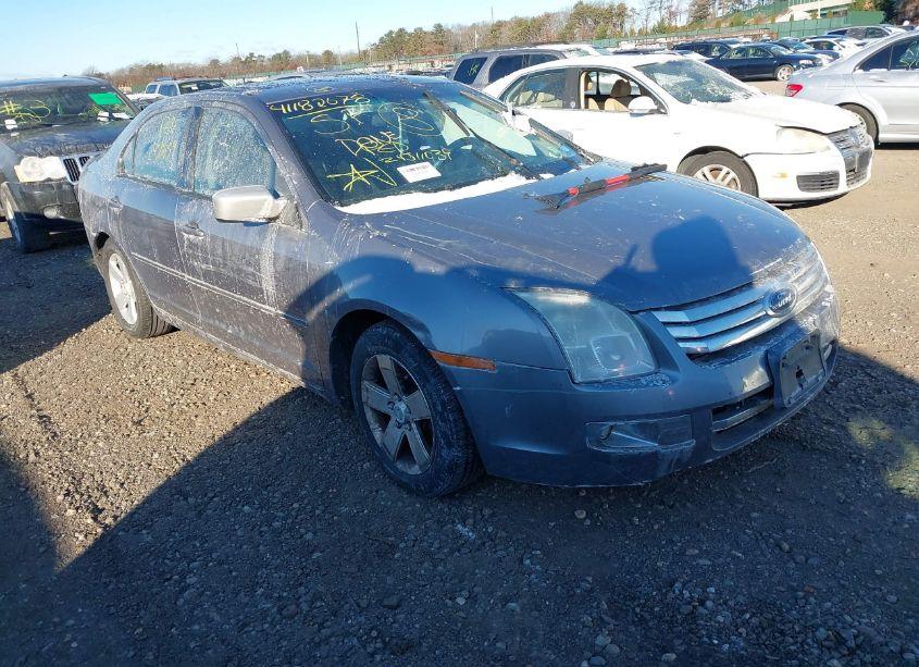 2007 Ford Fusion SE (VIN 3FAHP01187R270499) main photo