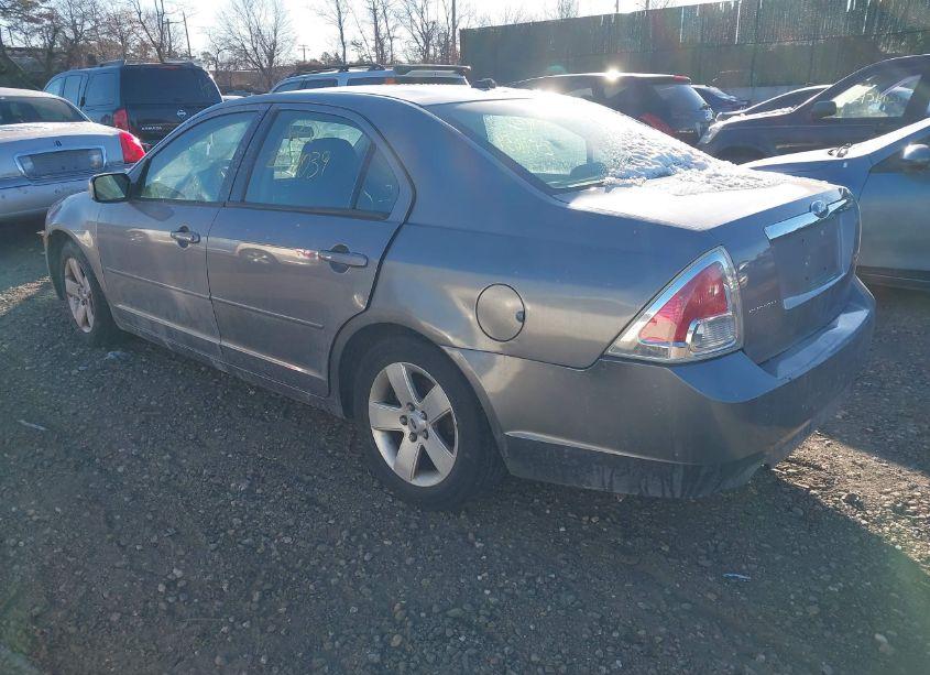 Photo 3 of 2007 Ford Fusion SE (VIN 3FAHP01187R270499)