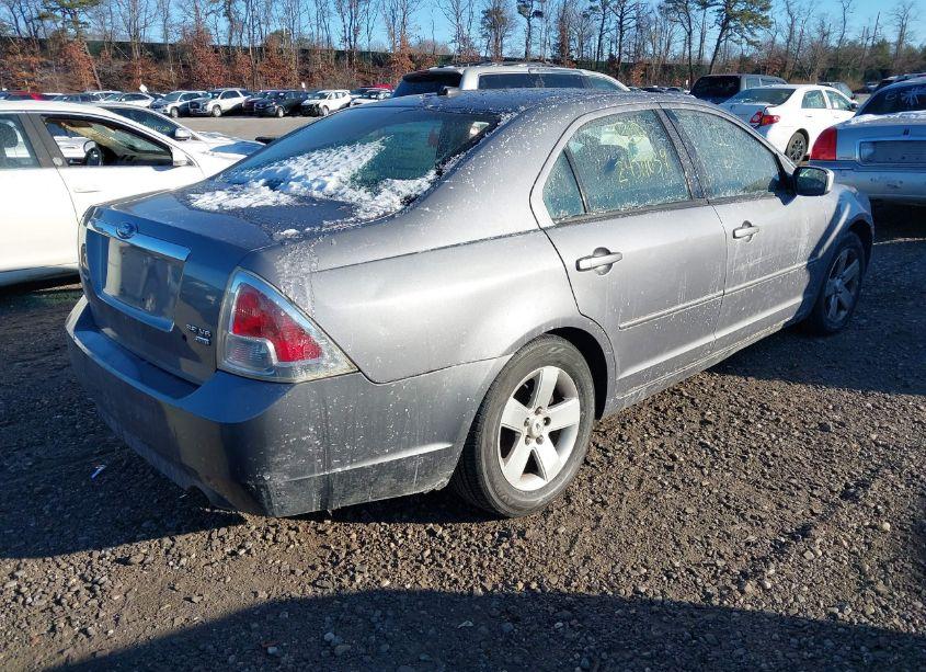 Photo 4 of 2007 Ford Fusion SE (VIN 3FAHP01187R270499)