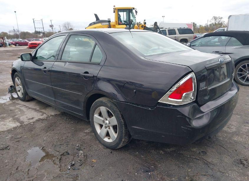 Photo 3 of 2007 Ford Fusion SE (VIN 3FAHP011X7R137274)