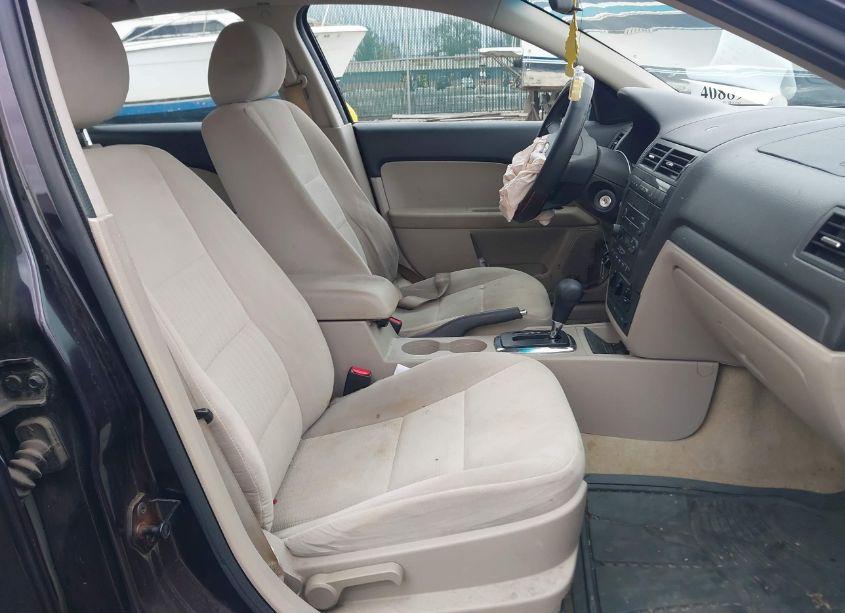 Photo 5 of 2007 Ford Fusion SE (VIN 3FAHP011X7R137274)