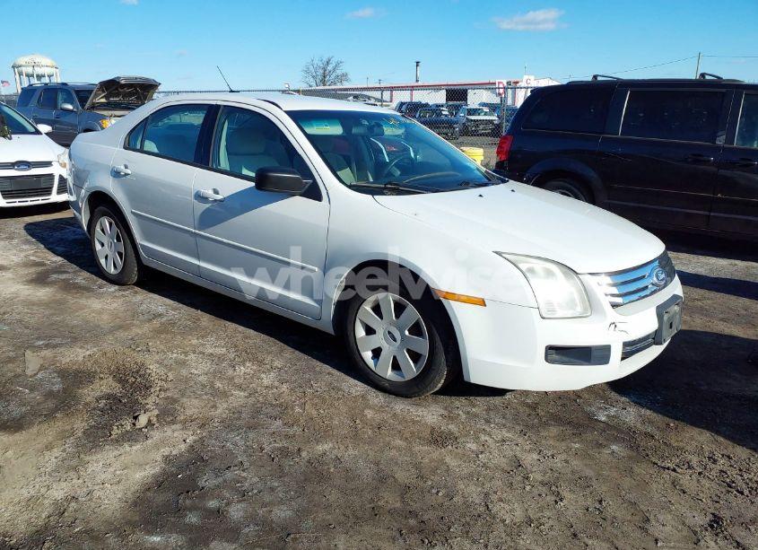 2008 Ford Fusion S (VIN 3FAHP06Z18R124591) main photo