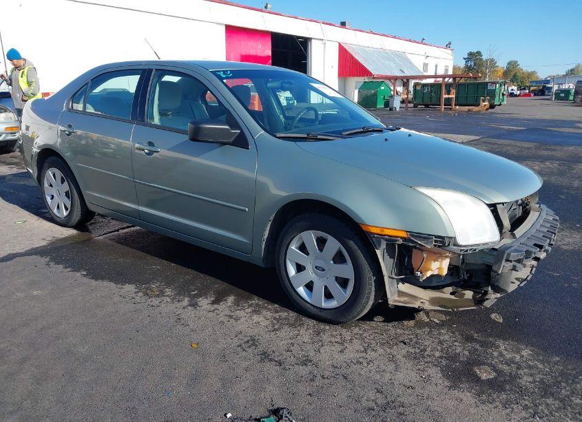 2009 Ford Fusion S (VIN 3FAHP06Z49R186827) main photo