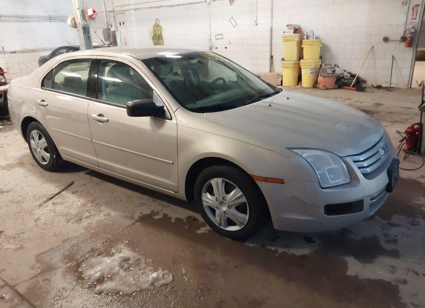 2009 Ford Fusion S (VIN 3FAHP06Z89R201992) main photo