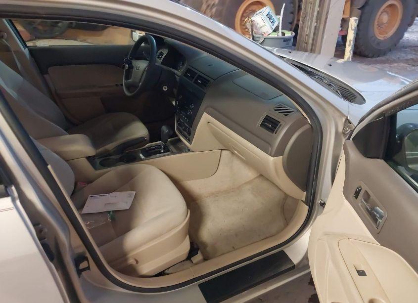 Photo 5 of 2009 Ford Fusion S (VIN 3FAHP06Z89R201992)