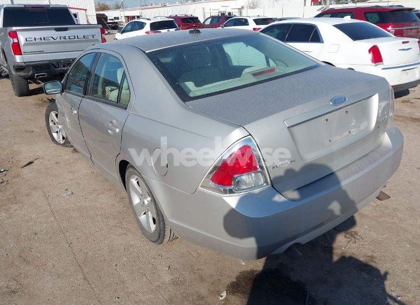 Photo 3 of 2007 Ford Fusion SE (VIN 3FAHP07107R252487)