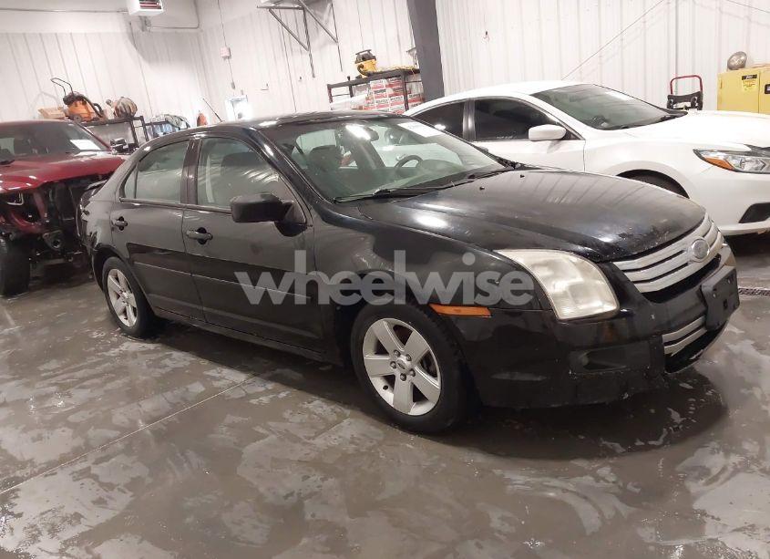 2008 Ford Fusion SE (VIN 3FAHP07108R138393) main photo