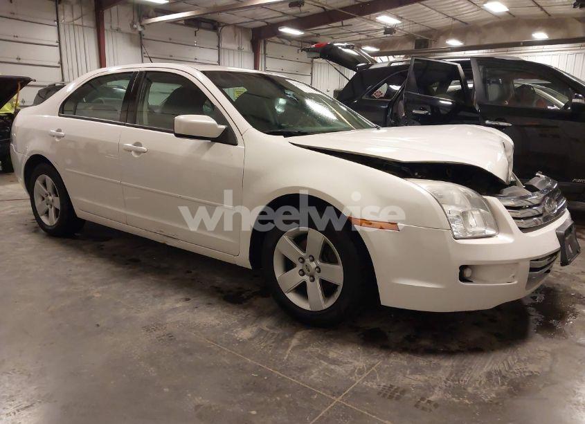 2009 Ford Fusion SE (VIN 3FAHP07109R153445) main photo