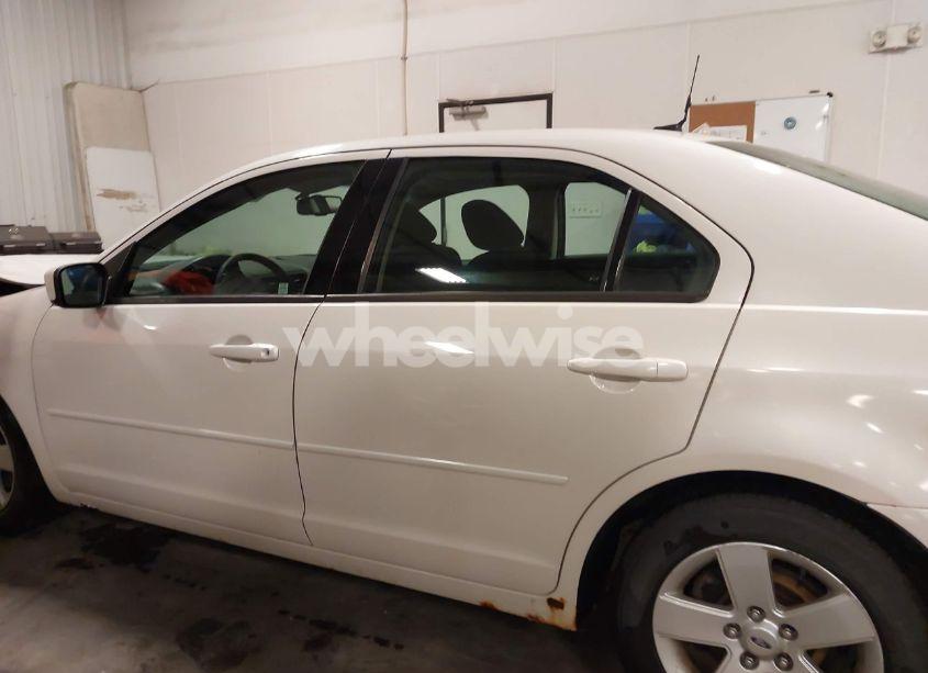 Photo 14 of 2009 Ford Fusion SE (VIN 3FAHP07109R153445)