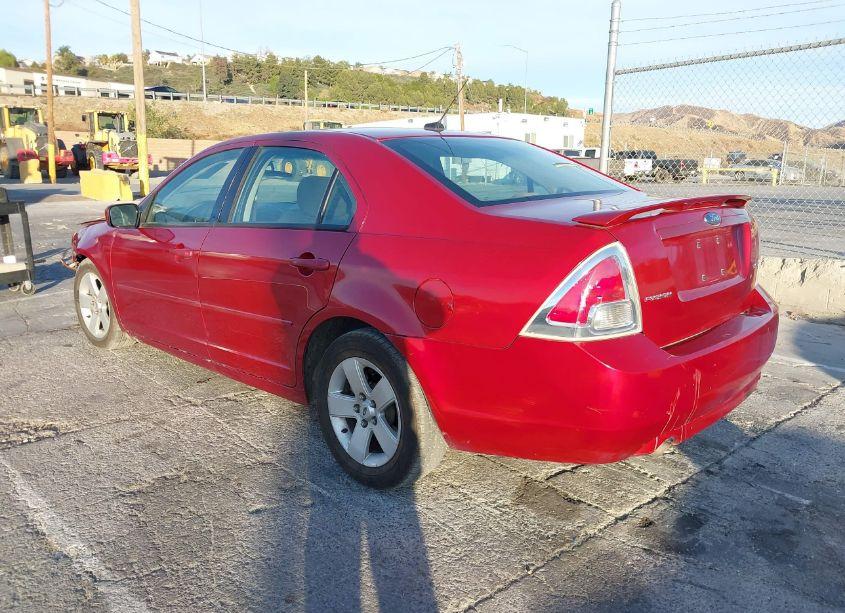 Photo 3 of 2007 Ford Fusion SE (VIN 3FAHP07117R147831)