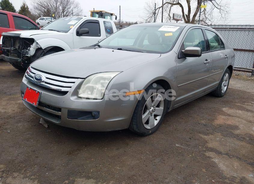 Photo 2 of 2009 Ford Fusion SE (VIN 3FAHP07119R106201)