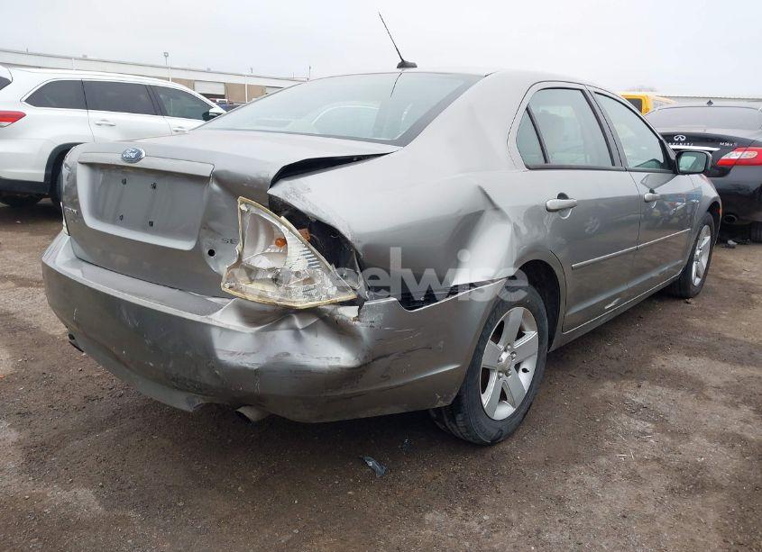 Photo 4 of 2009 Ford Fusion SE (VIN 3FAHP07119R106201)
