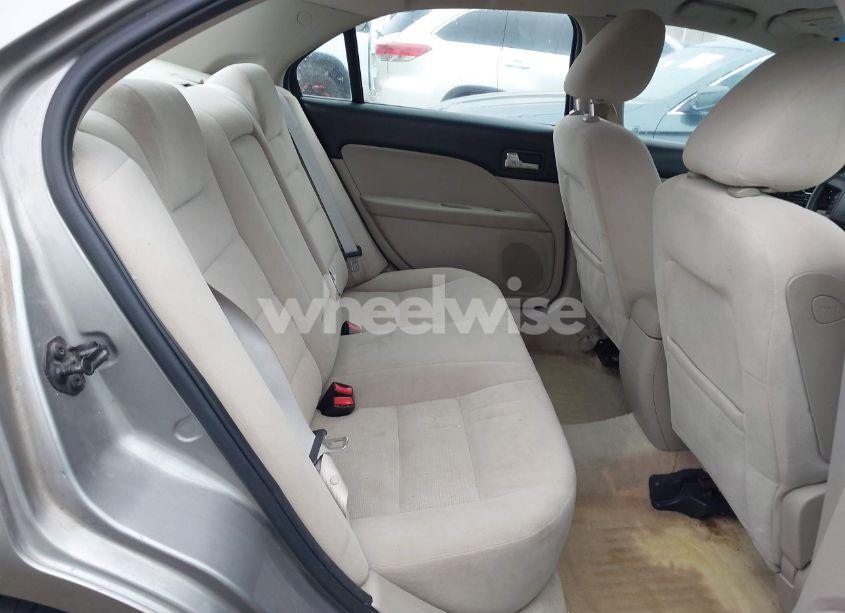 Photo 8 of 2009 Ford Fusion SE (VIN 3FAHP07119R106201)