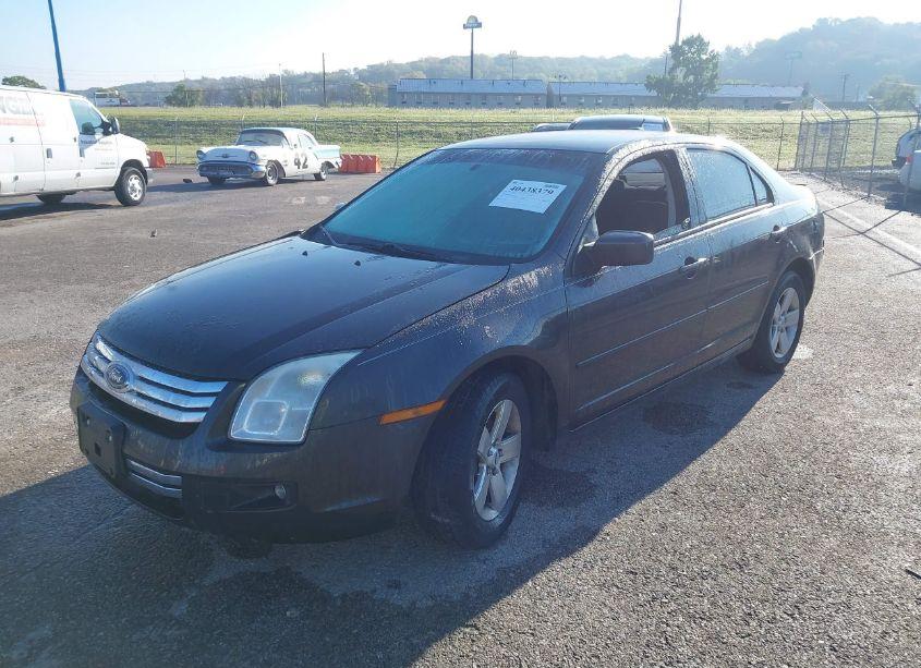 Photo 2 of 2007 Ford Fusion SE (VIN 3FAHP07127R181129)