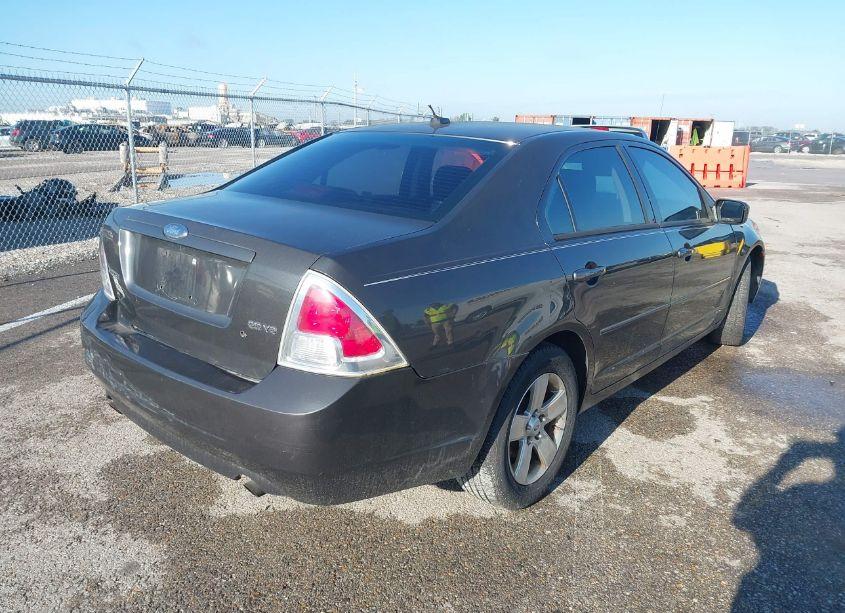 Photo 4 of 2007 Ford Fusion SE (VIN 3FAHP07127R181129)