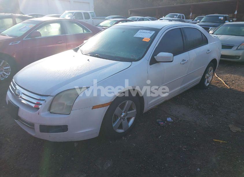 Photo 2 of 2009 Ford Fusion SE (VIN 3FAHP07129R220384)