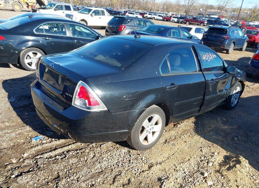 Photo 4 of 2009 Ford Fusion SE (VIN 3FAHP07139R102070)