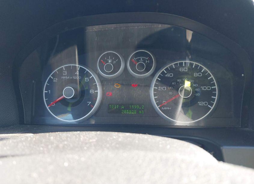 Photo 7 of 2009 Ford Fusion SE (VIN 3FAHP07139R102070)