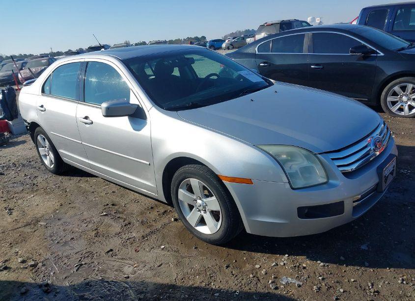 2009 Ford Fusion SE (VIN 3FAHP07139R137515) main photo