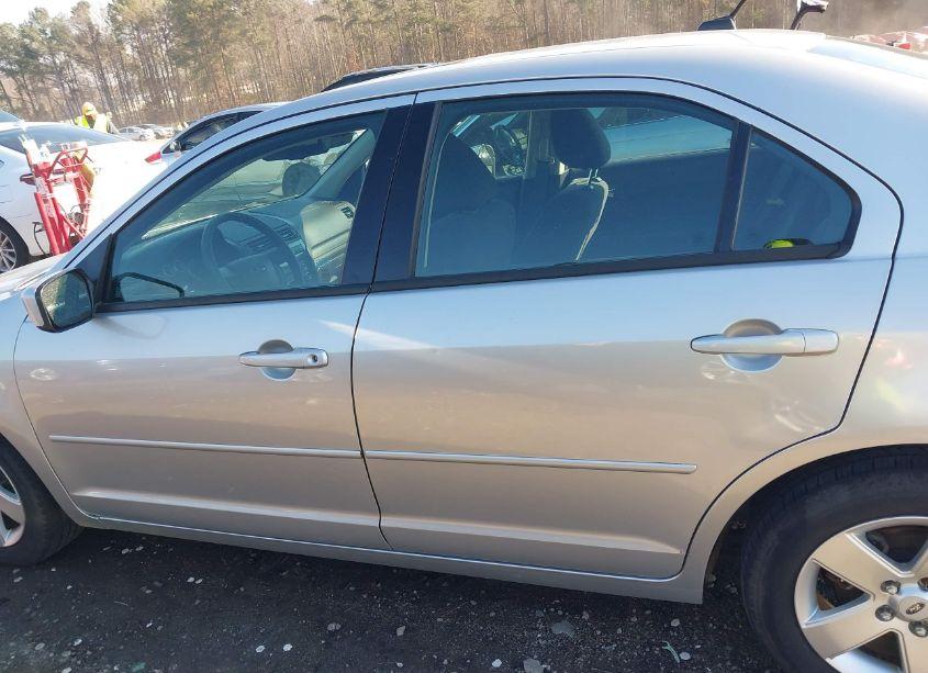 Photo 15 of 2009 Ford Fusion SE (VIN 3FAHP07139R137515)