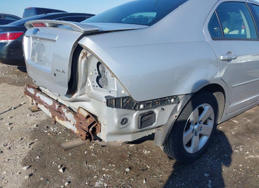 Photo 20 of 2009 Ford Fusion SE (VIN 3FAHP07139R137515)