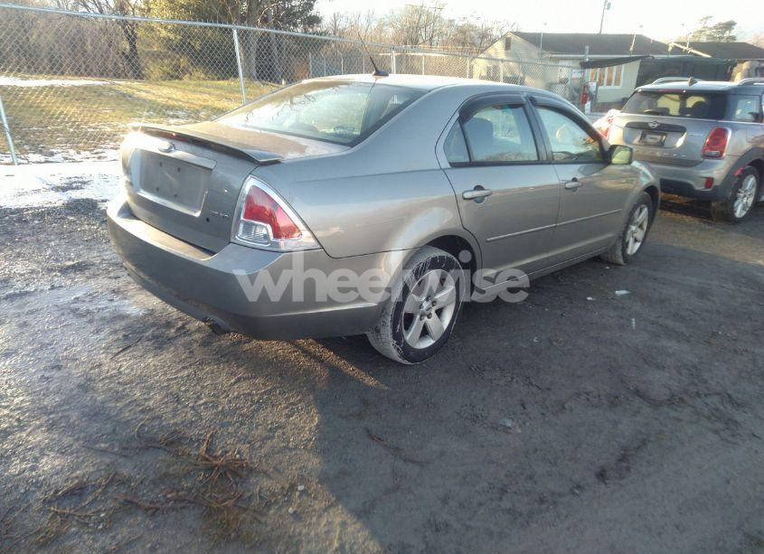 Photo 4 of 2009 Ford Fusion SE (VIN 3FAHP07139R186939)