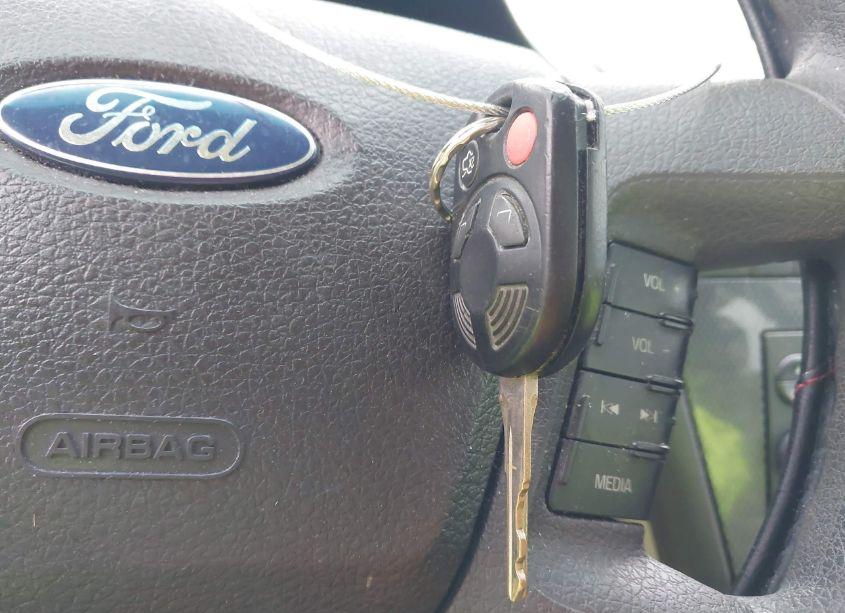 Photo 11 of 2007 Ford Fusion SE (VIN 3FAHP07147R136144)