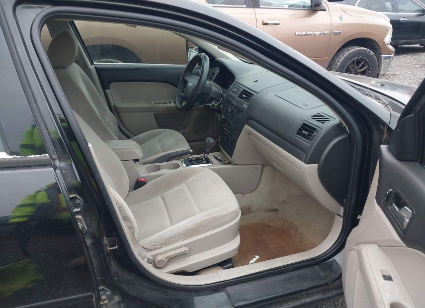 Photo 5 of 2007 Ford Fusion SE (VIN 3FAHP07147R136144)
