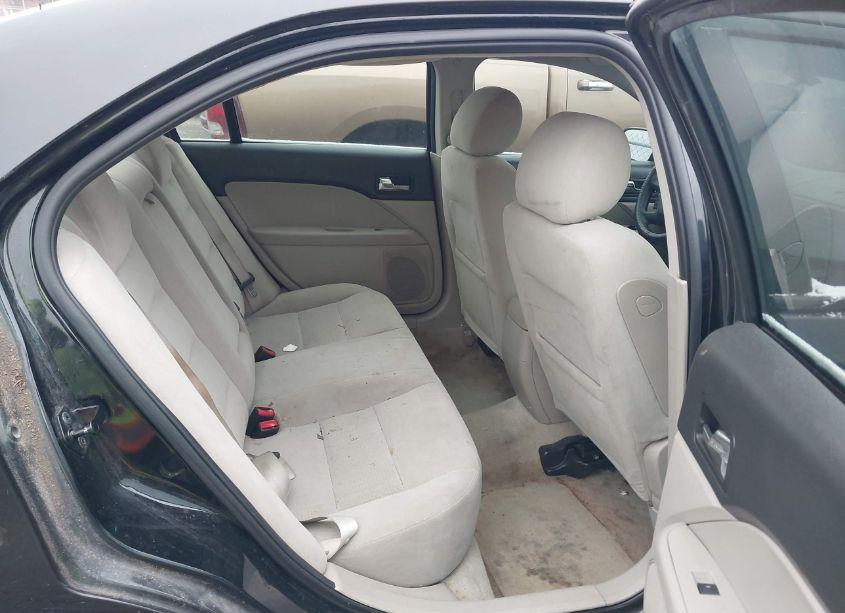 Photo 8 of 2007 Ford Fusion SE (VIN 3FAHP07147R136144)