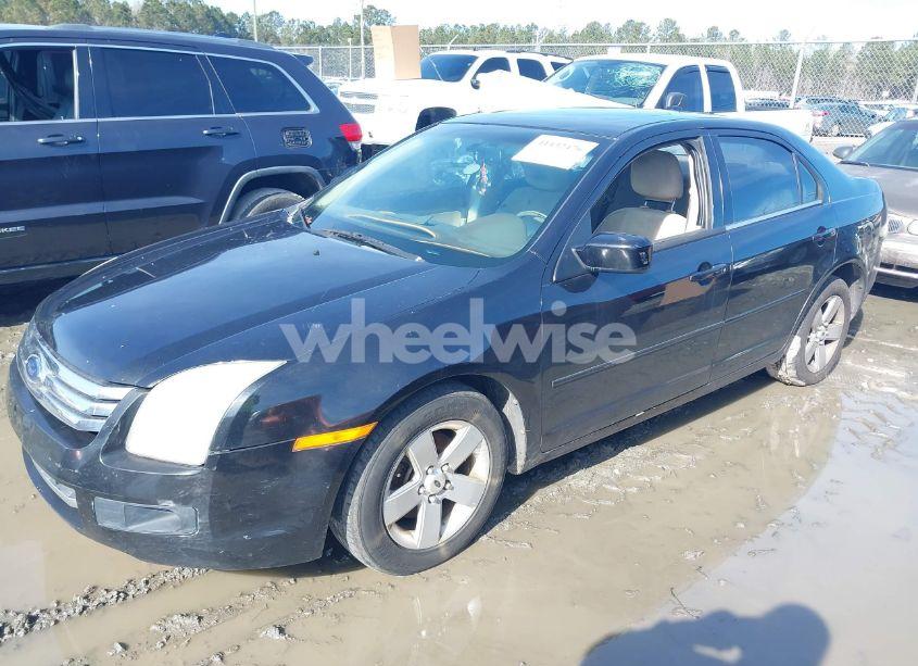Photo 2 of 2009 Ford Fusion SE (VIN 3FAHP07149R219351)