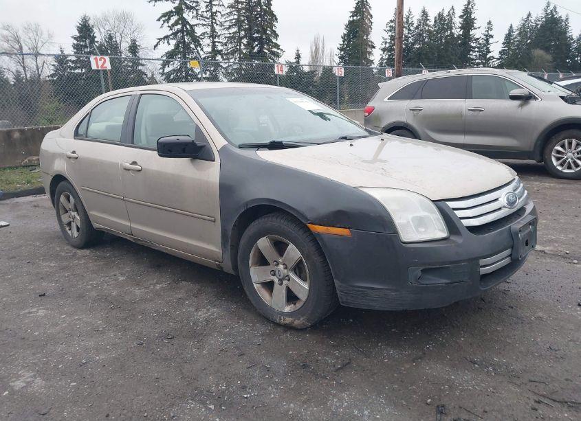 2007 Ford Fusion SE (VIN 3FAHP07157R153535) main photo